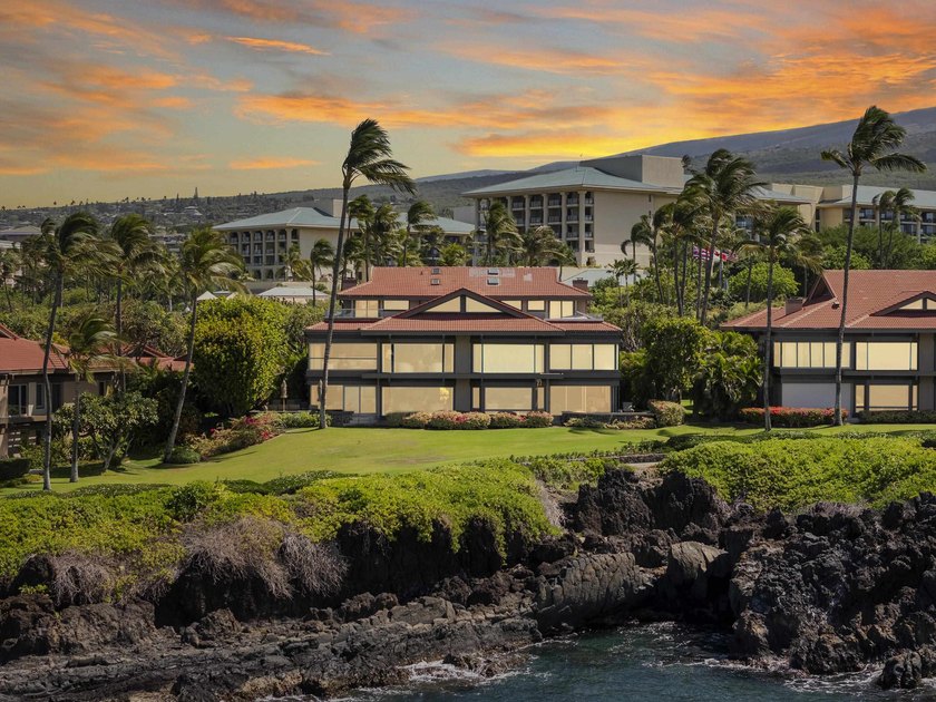 Positioned in the coveted front row of Wailea Point, Residence - photo 4