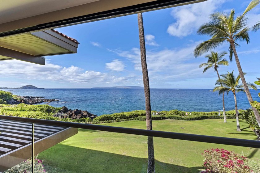 Positioned in the coveted front row of Wailea Point, Residence - photo 10