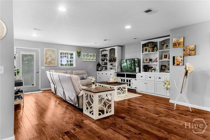 Experience the freedom of country living on 6.4 beautiful acres - photo 11