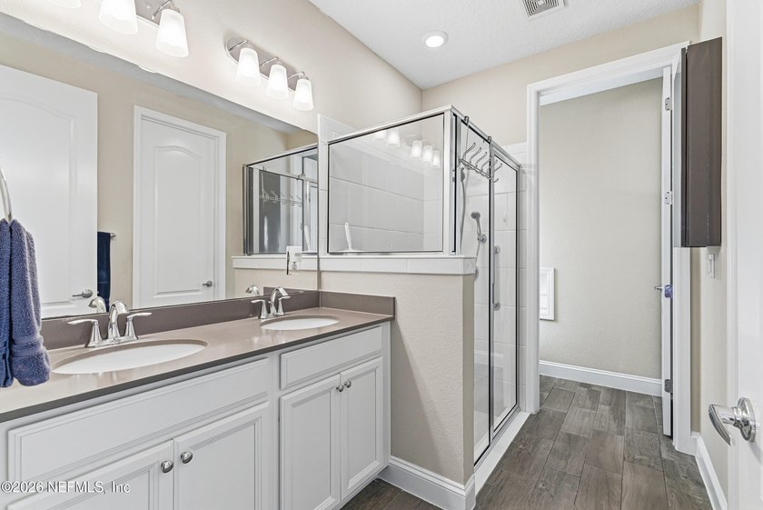 Bike to Lakeside Academy from this move-in ready home with a - photo 11