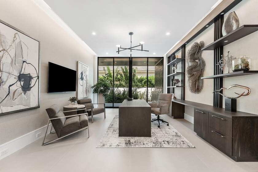 Discover a brand-new smart home crafted by Hanna Homes within - photo 14