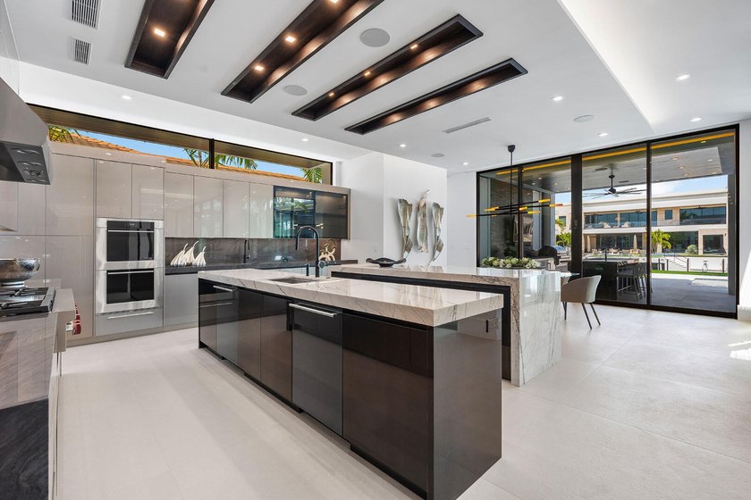 Discover a brand-new smart home crafted by Hanna Homes within - photo 16