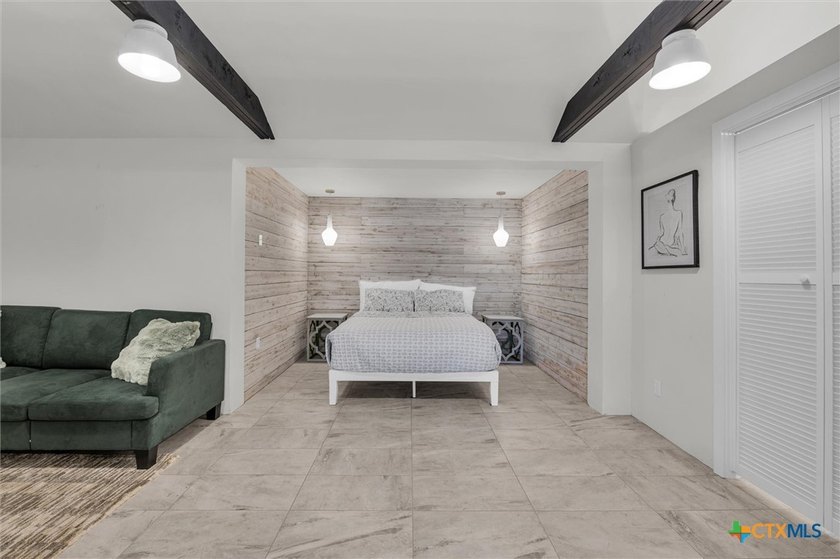 Tucked away from the pace of everyday life, 510 Herrin Lane is a - photo 24