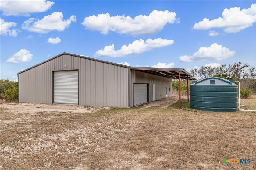 Tucked away from the pace of everyday life, 510 Herrin Lane is a - photo 32