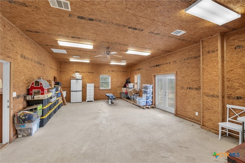 Tucked away from the pace of everyday life, 510 Herrin Lane is a - photo 34