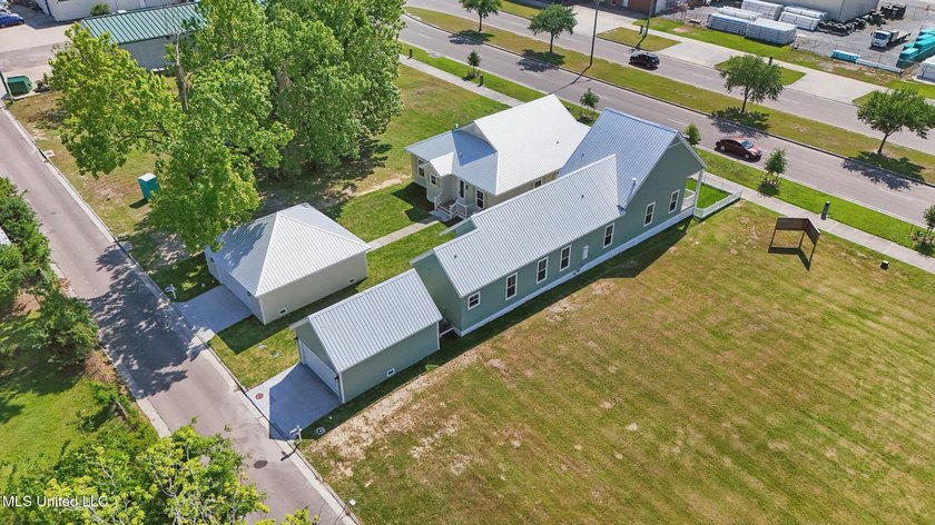 Discover one of the first two beautifully completed homes in the - photo 39