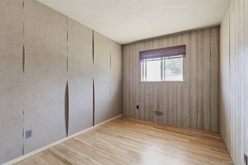 Well-Kept Home In Desirable West Islip With A Spacious Layout - photo 14