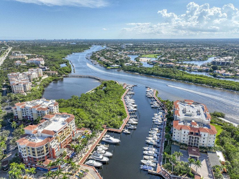 Slip 3 at the Jupiter Yacht Club Marina is a prime opportunity - photo 16