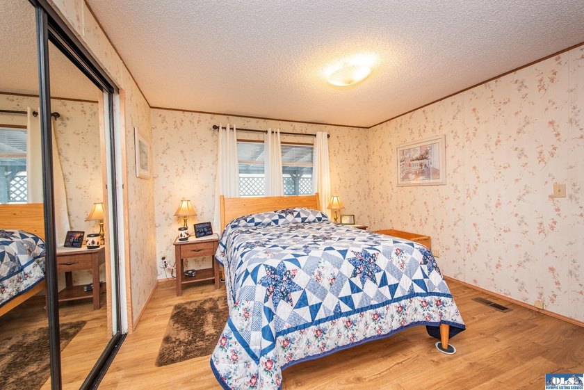 Welcome to West Alder Estates! This well-maintained 2-bedroom - photo 17