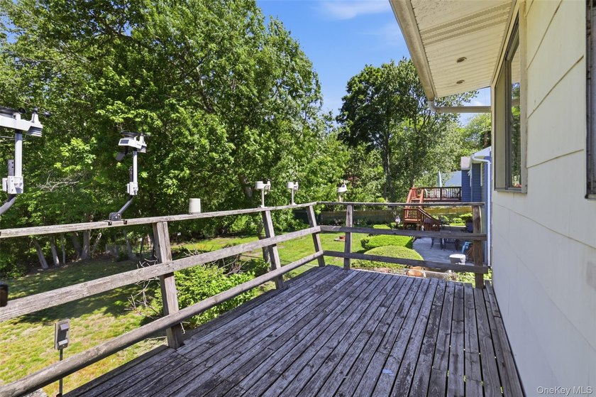 Well-Kept Home In Desirable West Islip With A Spacious Layout - photo 22