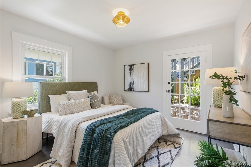 Stunning Rockridge Craftsman | Timeless Charm Beautifully - photo 27