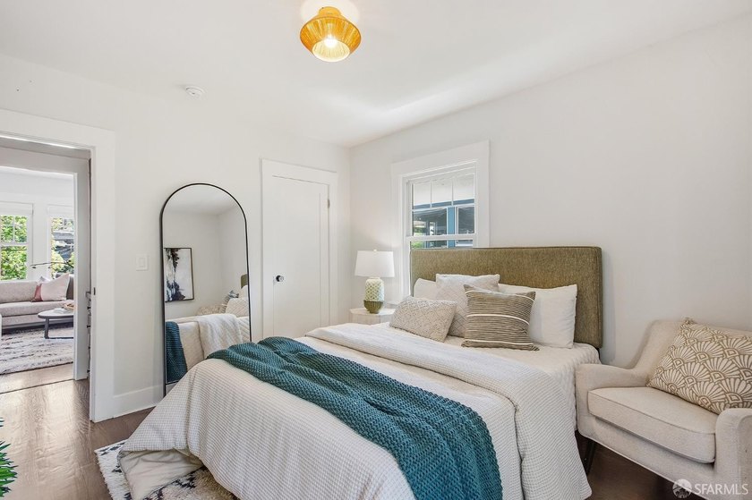 Stunning Rockridge Craftsman | Timeless Charm Beautifully - photo 28
