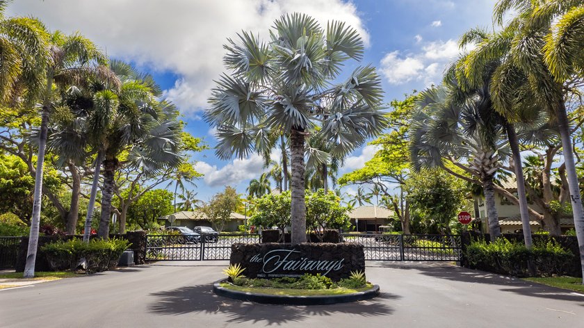 Experience the ultimate in resort living at Fairways at Mauna - photo 29