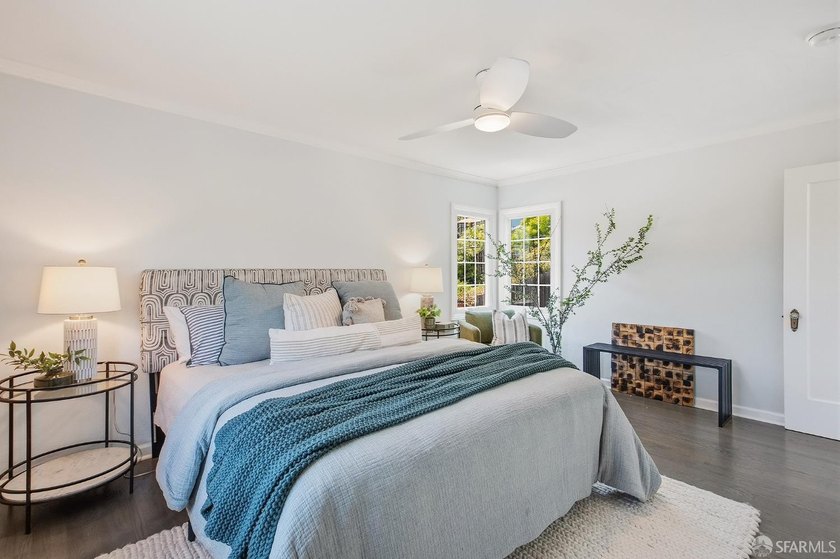 Stunning Rockridge Craftsman | Timeless Charm Beautifully - photo 31