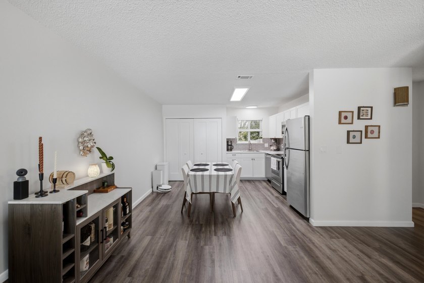 Rental opportunity across from the college. Owner has continued - photo 7