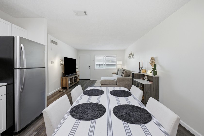Rental opportunity across from the college. Owner has continued - photo 9