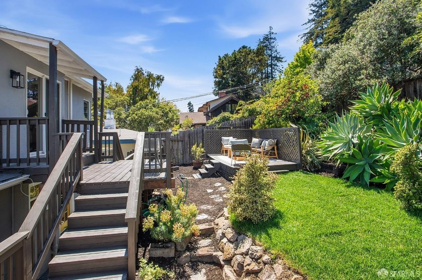 Stunning Rockridge Craftsman | Timeless Charm Beautifully - photo 41