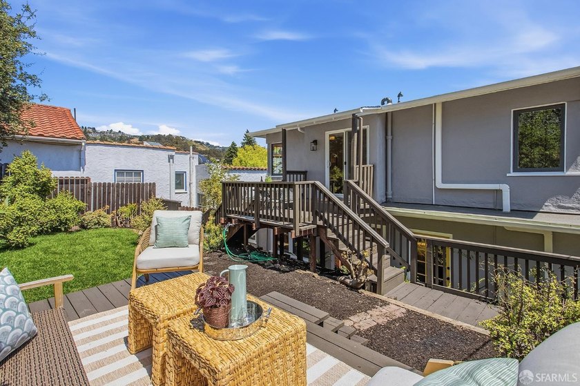 Stunning Rockridge Craftsman | Timeless Charm Beautifully - photo 42