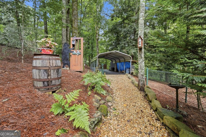 Welcome to your own private mountain retreat where you truly can - photo 8