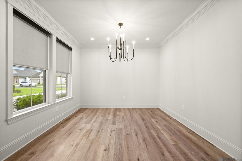 Experience exceptional design and craftsmanship in this modern - photo 10