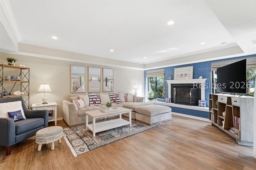 Well-appointed 3-bedroom, 3-bath Fazio Villa located within - photo 5