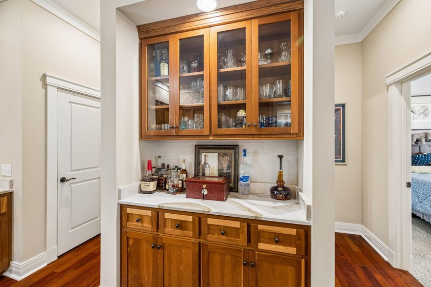 Welcome to an exceptional opportunity to own a beautifully - photo 7