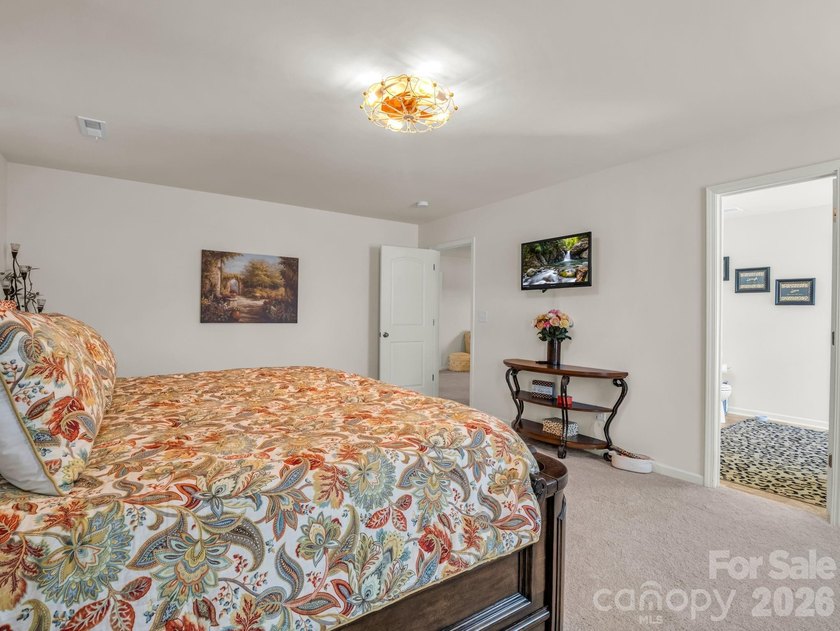 Welcome to 104 Bermuda Run, perfectly situated with the Deer - photo 29