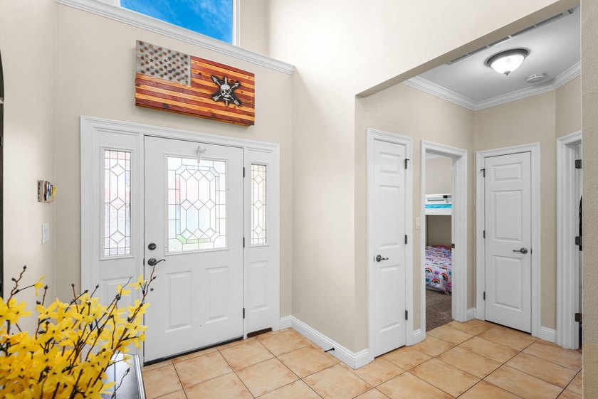 Custom-built beauty in the gated community of Magnolia - photo 6