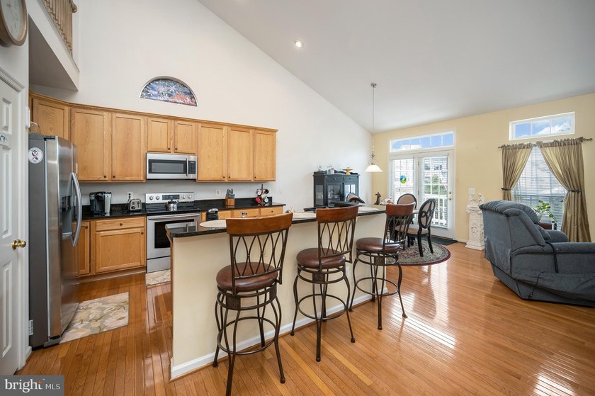 Beautiful 4-bed, 3.5-bath rambler in Hopyard Farm with a - photo 8