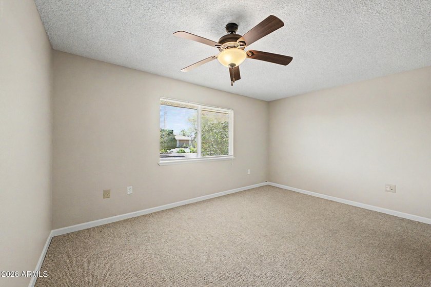 Beautiful 2bd/2bth expanded Woodbury model offering 1,523 square - photo 11