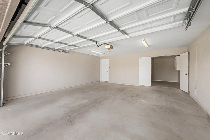 Beautiful 2bd/2bth expanded Woodbury model offering 1,523 square - photo 18