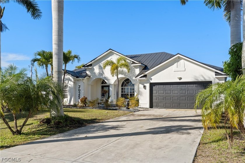 Spacious 3-bedroom plus den, 2-bath home located in NW Cape - photo 2