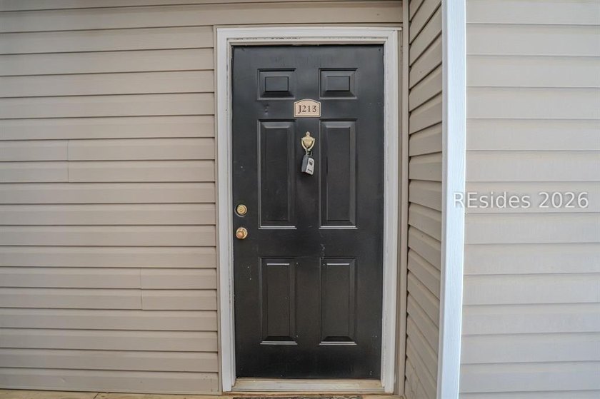 Excellent option for many reasons. Recently remodeled 2 bed 2 - photo 9