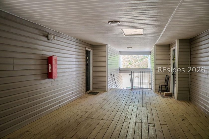 Excellent option for many reasons. Recently remodeled 2 bed 2 - photo 10