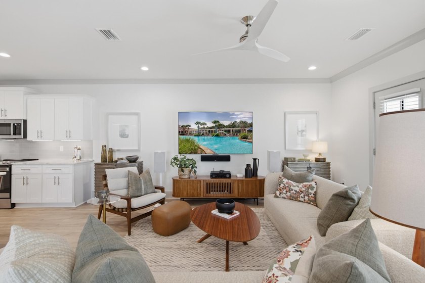 Welcome to Villas on the Fairway and this beautifully designed - photo 5