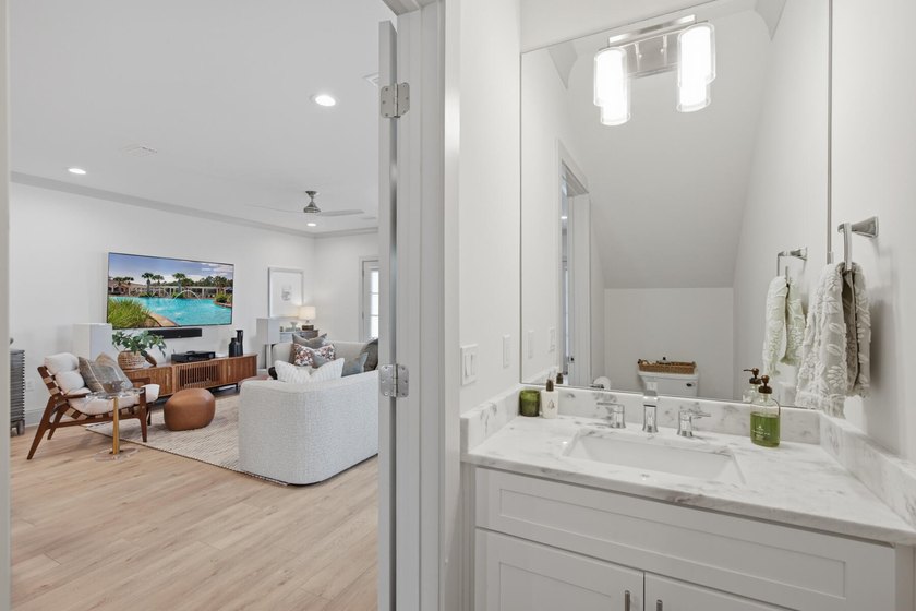 Welcome to Villas on the Fairway and this beautifully designed - photo 8