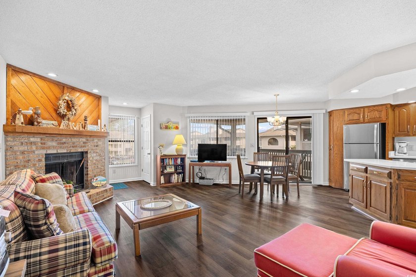 Welcome to effortless coastal living in this beautifully updated - photo 6