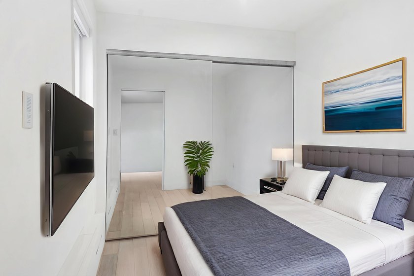 Prestigious Boulevard East top floor unit with breathtaking NYC - photo 13