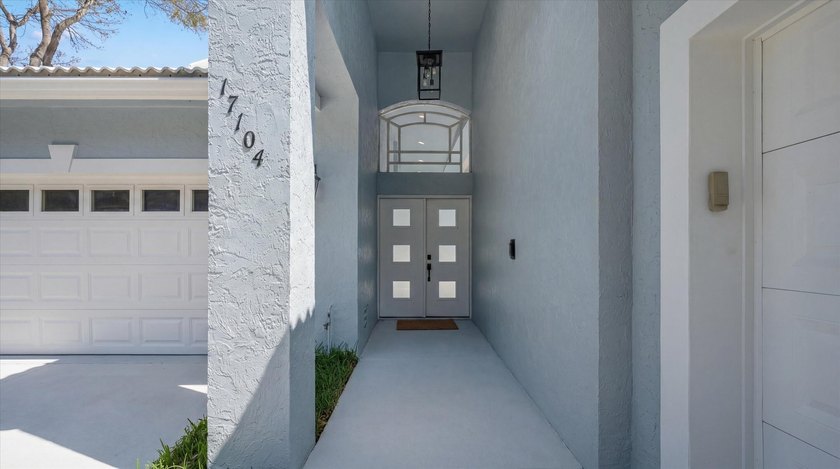 COMPLETELY RENOVATED SINGLE LEVEL HOME IN BRIDGEGATE SOUTH AT - photo 3