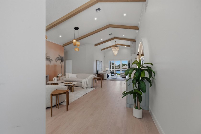 COMPLETELY RENOVATED SINGLE LEVEL HOME IN BRIDGEGATE SOUTH AT - photo 4