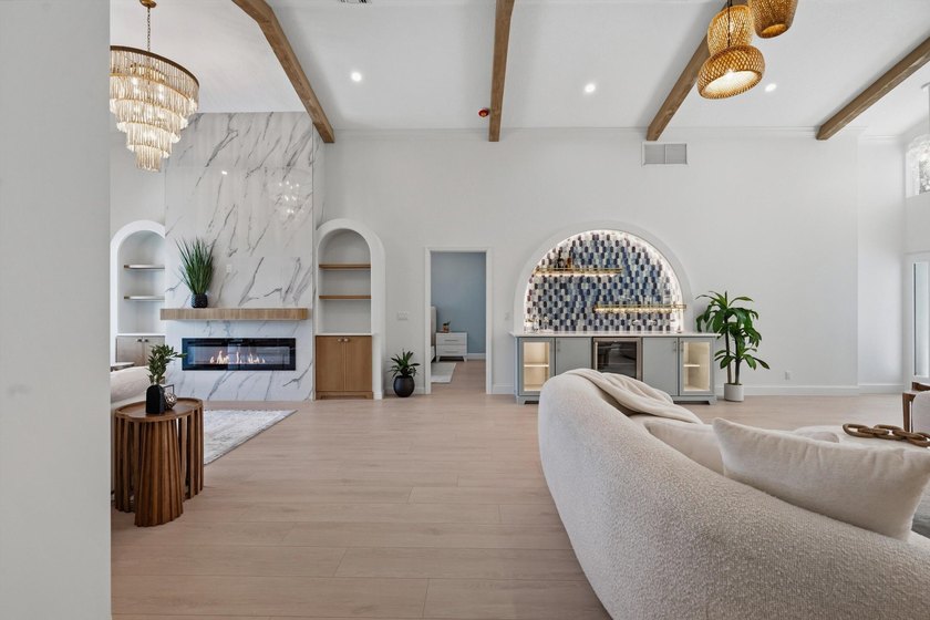 COMPLETELY RENOVATED SINGLE LEVEL HOME IN BRIDGEGATE SOUTH AT - photo 5