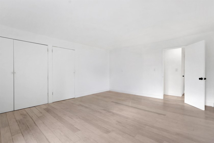 Prestigious Boulevard East top floor unit with breathtaking NYC - photo 21