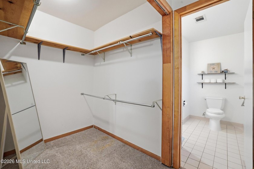 Welcome home to this surprisingly spacious 4 bedroom, 2 bath - photo 24