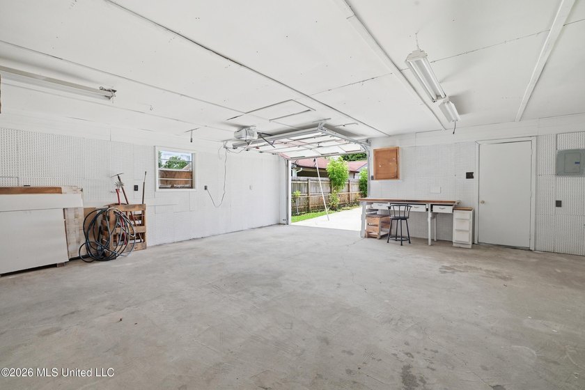 Welcome home to this surprisingly spacious 4 bedroom, 2 bath - photo 35