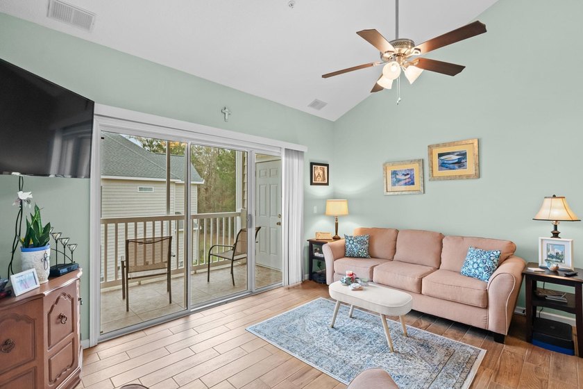 FANTASTIC LOCATION, LOW, WELL MANAGED HOA, BEAUTIFULLY UPDATED! - photo 8