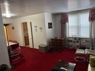 Spacious one bedroom Coop with lots of windows allowing lots of - photo 10