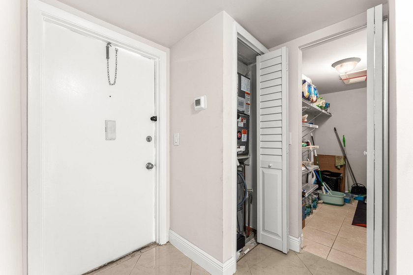 Beautifully renovated 2nd-floor corner unit in the highly - photo 7