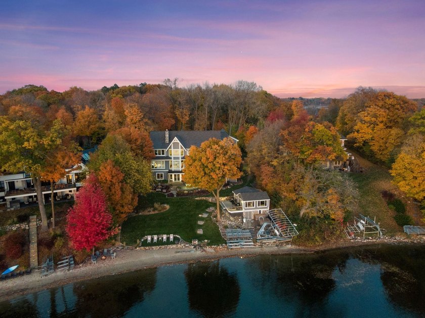 Experience the pinnacle of lakeside luxury with this - photo 11