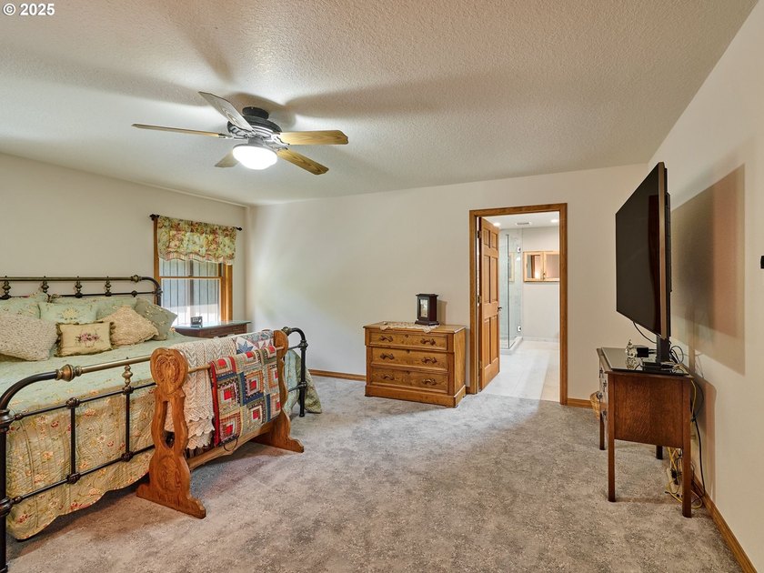 Desirable Multi-Generational Living at Its Finest! This unique - photo 21