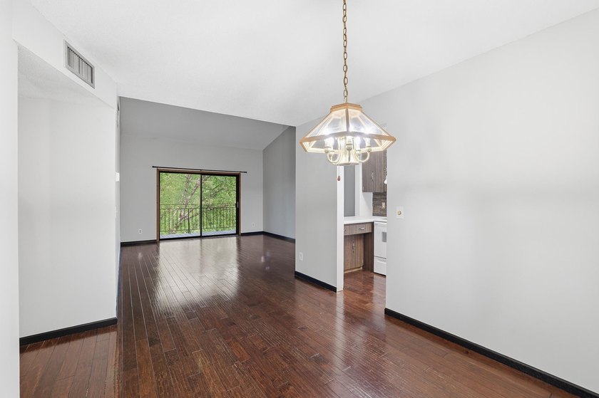 Enjoy easy one-level living in this spacious 2-bedroom - photo 8